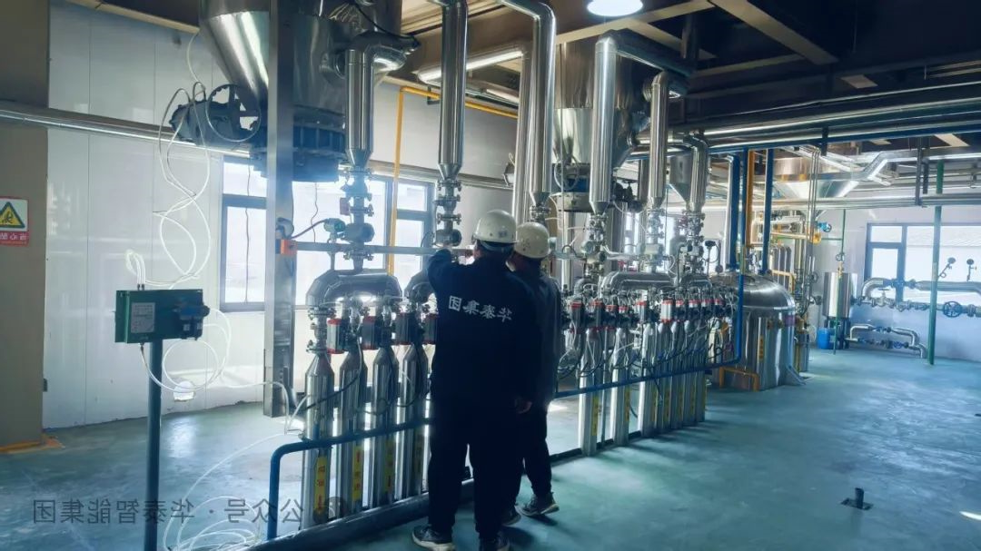 快盈VIII体育
智能装备集团承建的大连100T/D大豆油全连续精炼项目正式投产